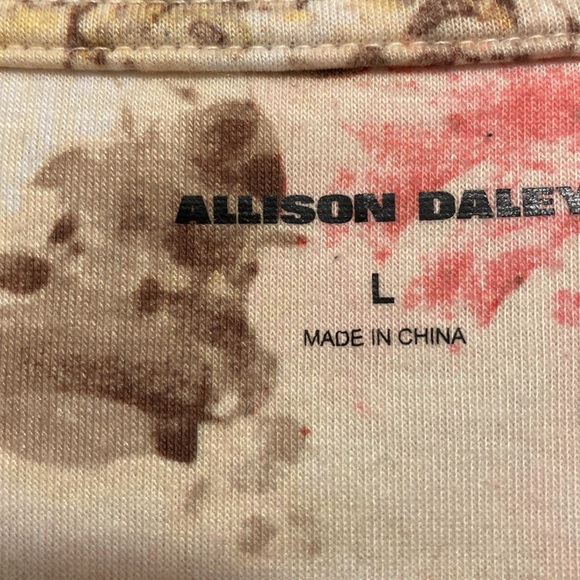 Allison Daley Pink and Cream Floral Blouse 97% Polyester 3% Spandex - Picture 2 of 3